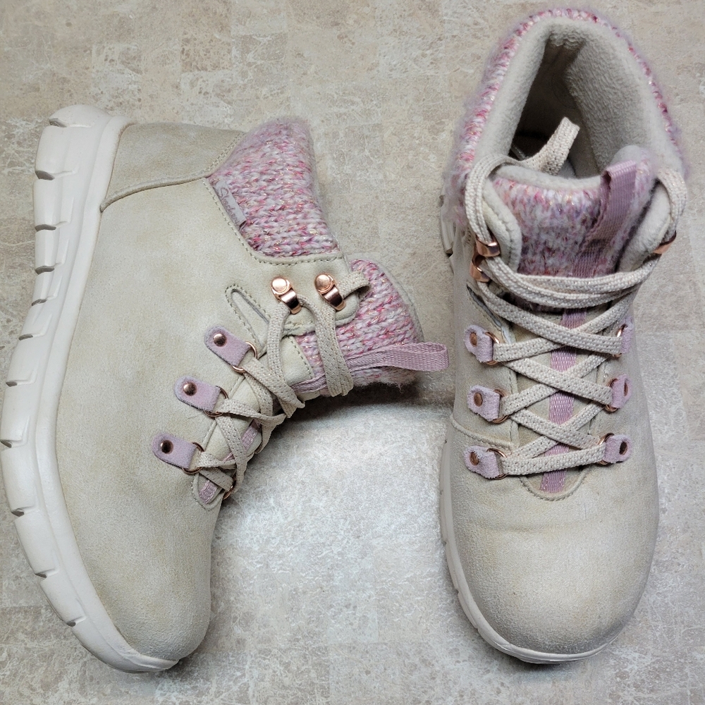 Skechers Women's Synergy Pretty Hiker Boots